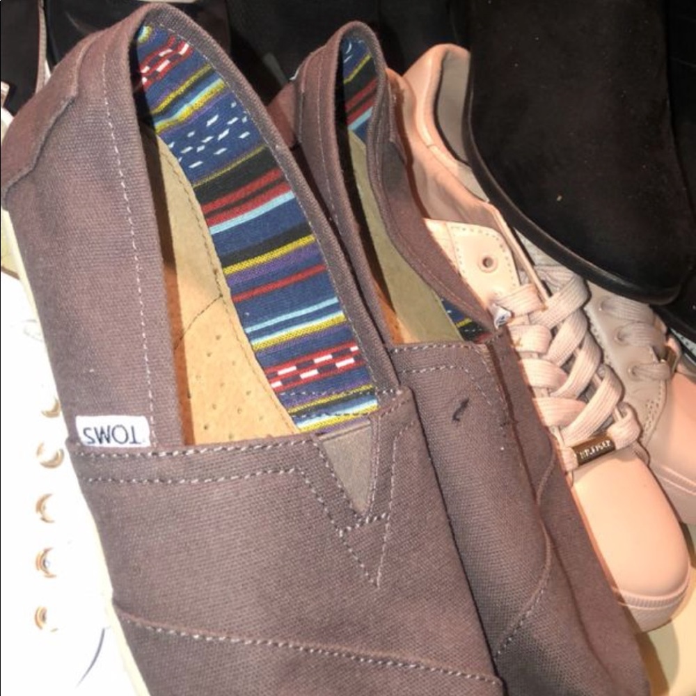 Toms shoes